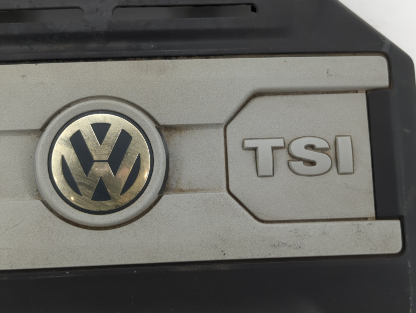 2016 Volkswagen Golf Engine Cover - Oemusedautoparts1.com