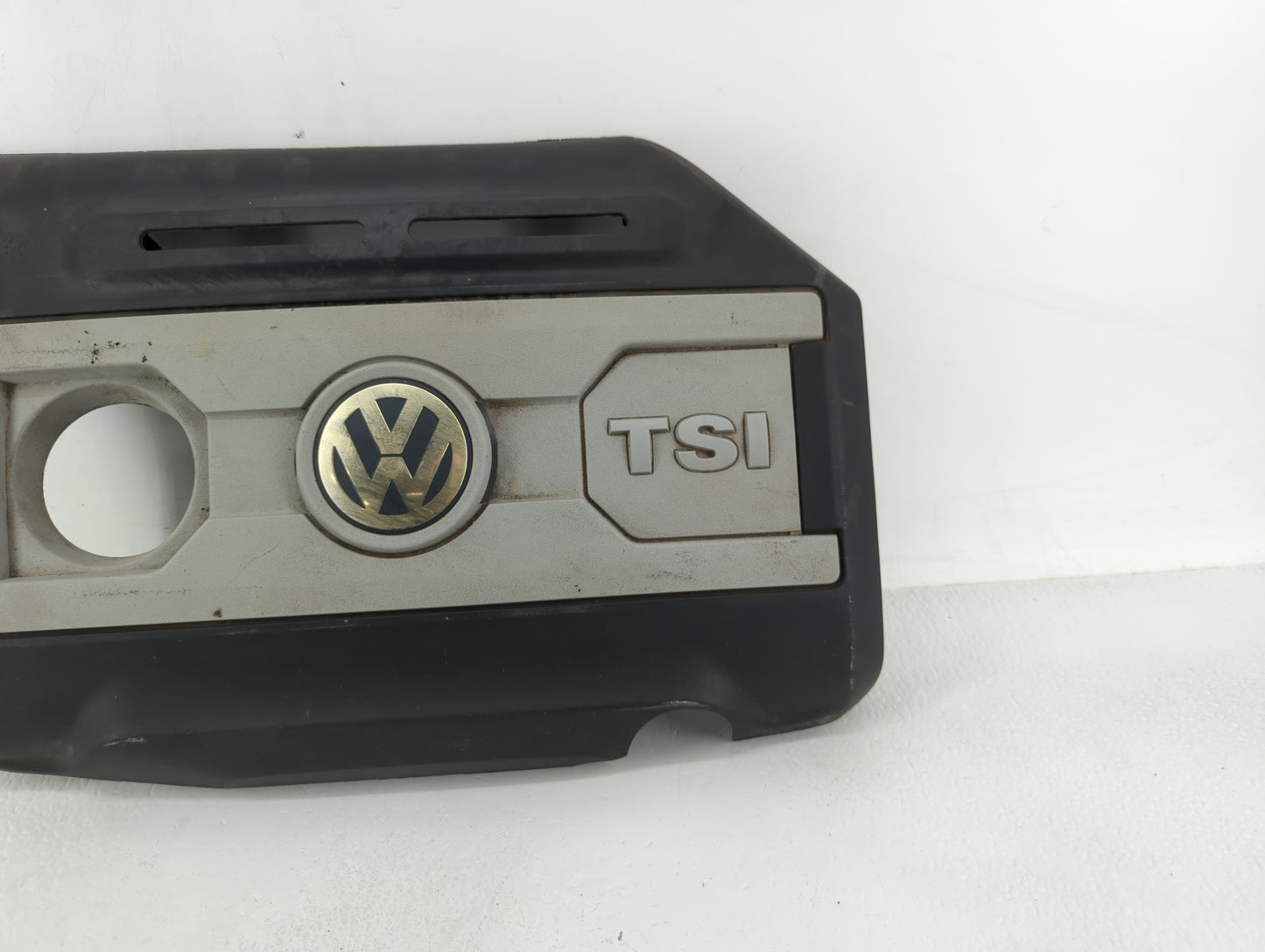 2016 Volkswagen Golf Engine Cover - Oemusedautoparts1.com