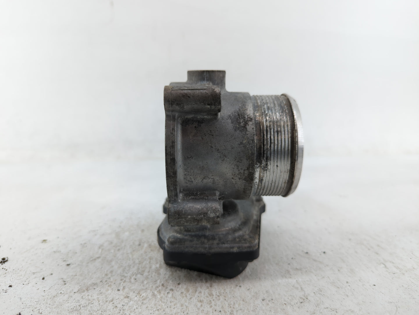2013-2019 Volkswagen Golf Throttle Body P/N:06F 133 062 G 06F 133 062 Q Fits OEM Used Auto Parts - Oemusedautoparts1.com