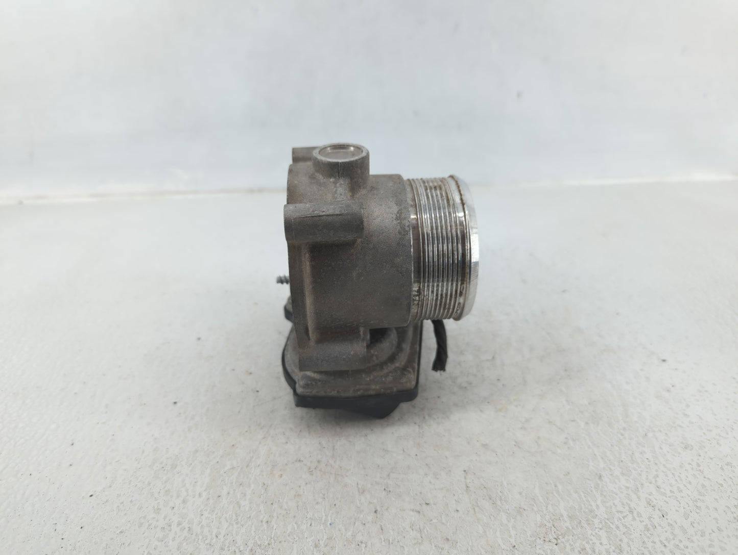2013-2019 Volkswagen Golf Throttle Body P/N:06F 133 062 T Fits OEM Used Auto Parts - Oemusedautoparts1.com