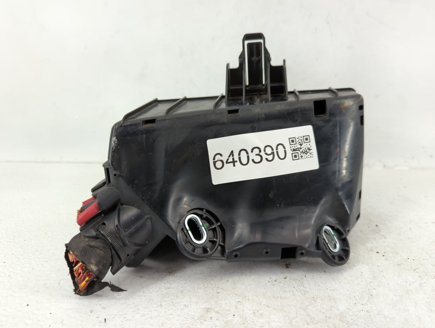 2015-2019 Volkswagen Golf Fusebox Fuse Box Panel Relay Module P/N:6351-2832 500 907 361 C Fits OEM Used Auto Parts - Oemused