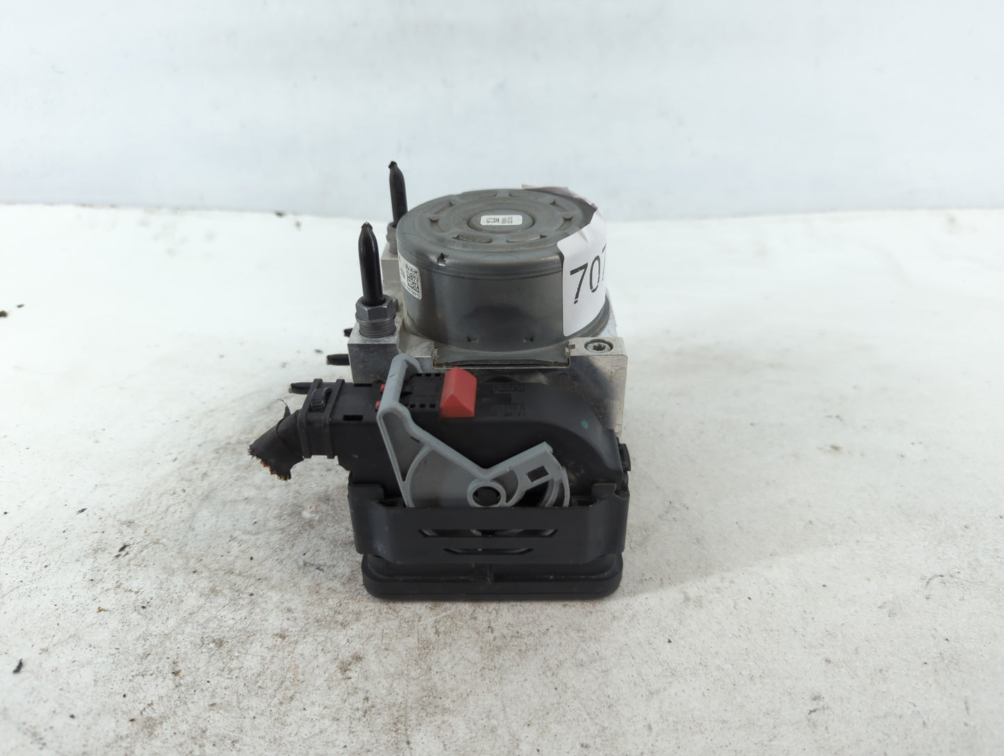 2015-2016 Volkswagen Golf ABS Pump Control Module Replacement P/N:3Q0 614 517 R Fits Fits 2015 2016 2017 OEM Used Auto Parts