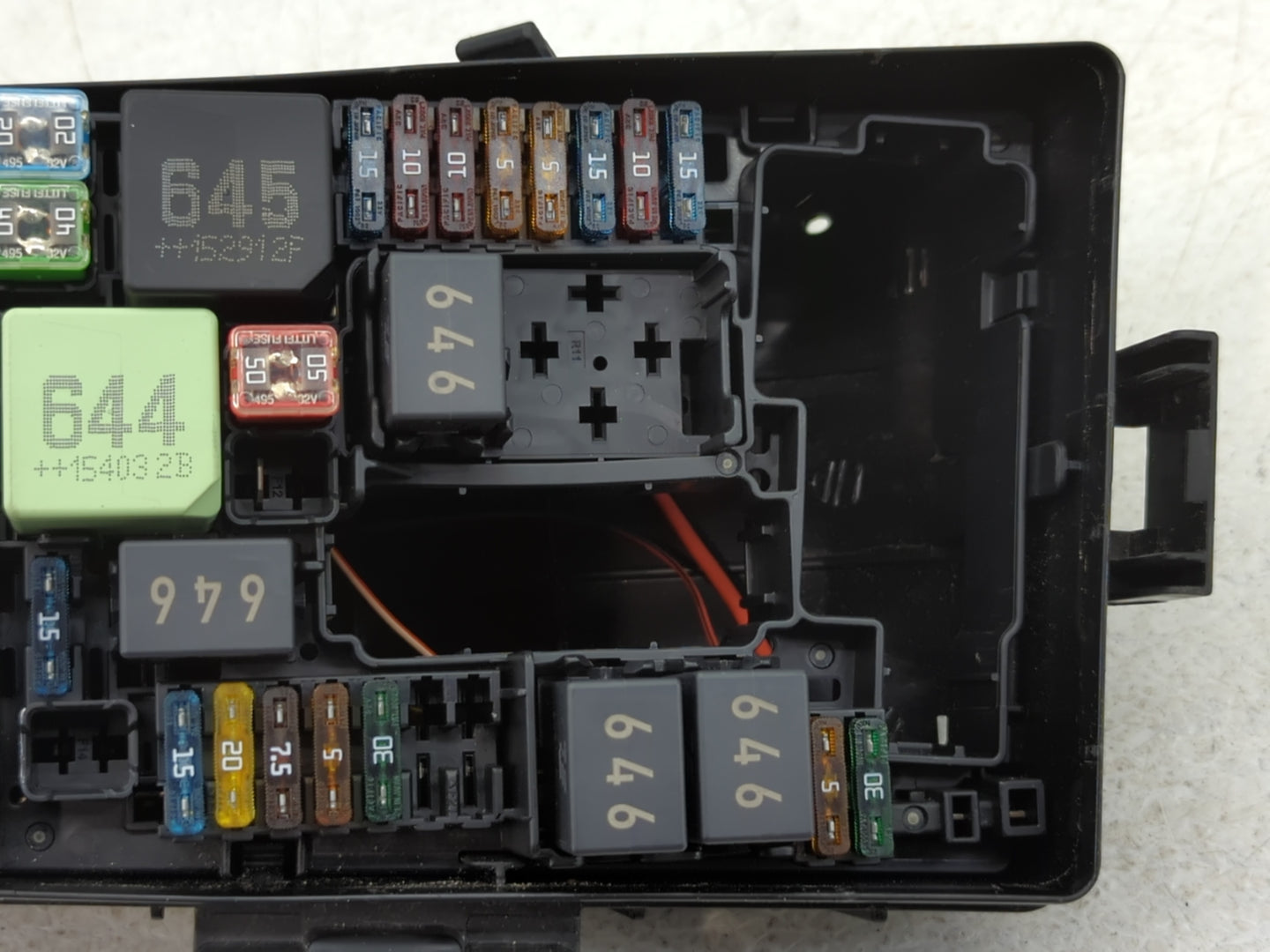 2015-2019 Volkswagen Golf Fusebox Fuse Box Panel Relay Module P/N:5Q0 907 361 0 Fits Fits 2015 2016 2017 2018 2019 2020 2021