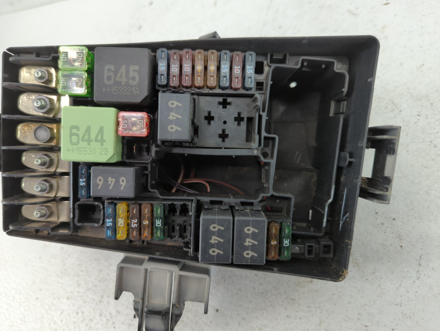 2016 Volkswagen Golf Sportwagen Fusebox Fuse Box Panel Relay Module P/N:6351-2832 Fits Fits 2015 2017 2018 2019 2020 2021 20