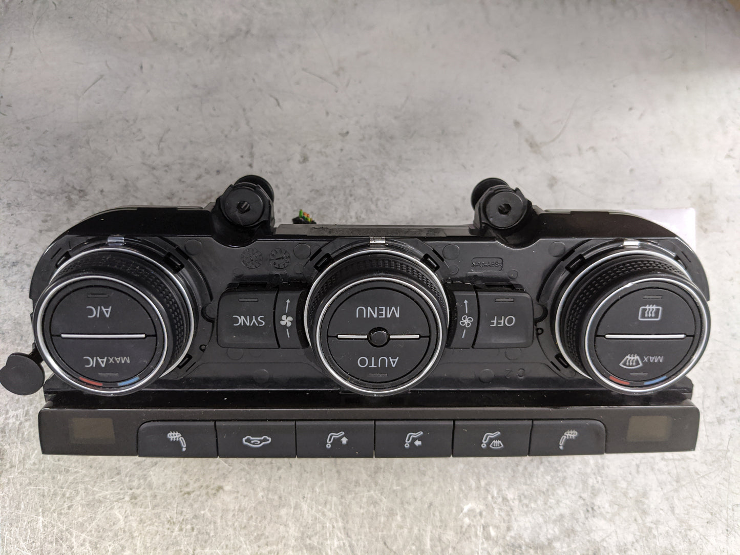 2015-2016 Volkswagen Gti Climate Control Module Temperature AC/Heater Replacement P/N:5GM907044A 5HB012499-03 Fits Fits 2015