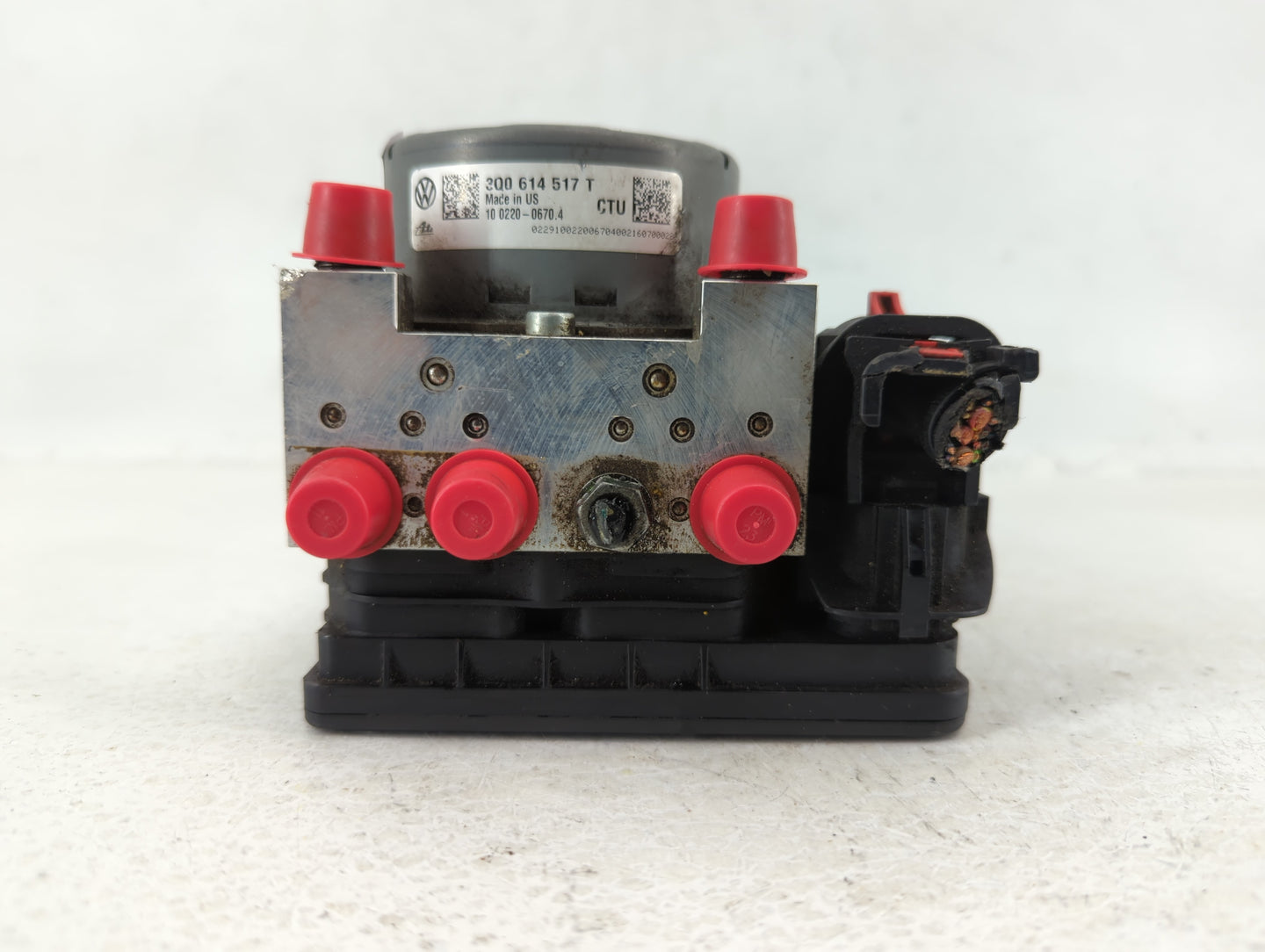 2015-2017 Volkswagen Gti ABS Pump Control Module Replacement P/N:3Q0 614 517 T Fits Fits 2015 2016 2017 OEM Used Auto Parts 