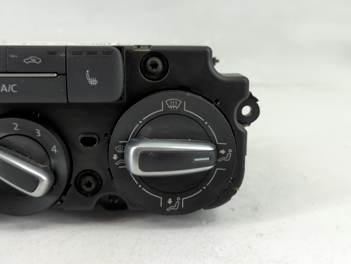 2015-2018 Volkswagen Jetta Climate Control Module Temperature AC/Heater Replacement P/N:90151-90\ Fits Fits 2015 2016 2017 2