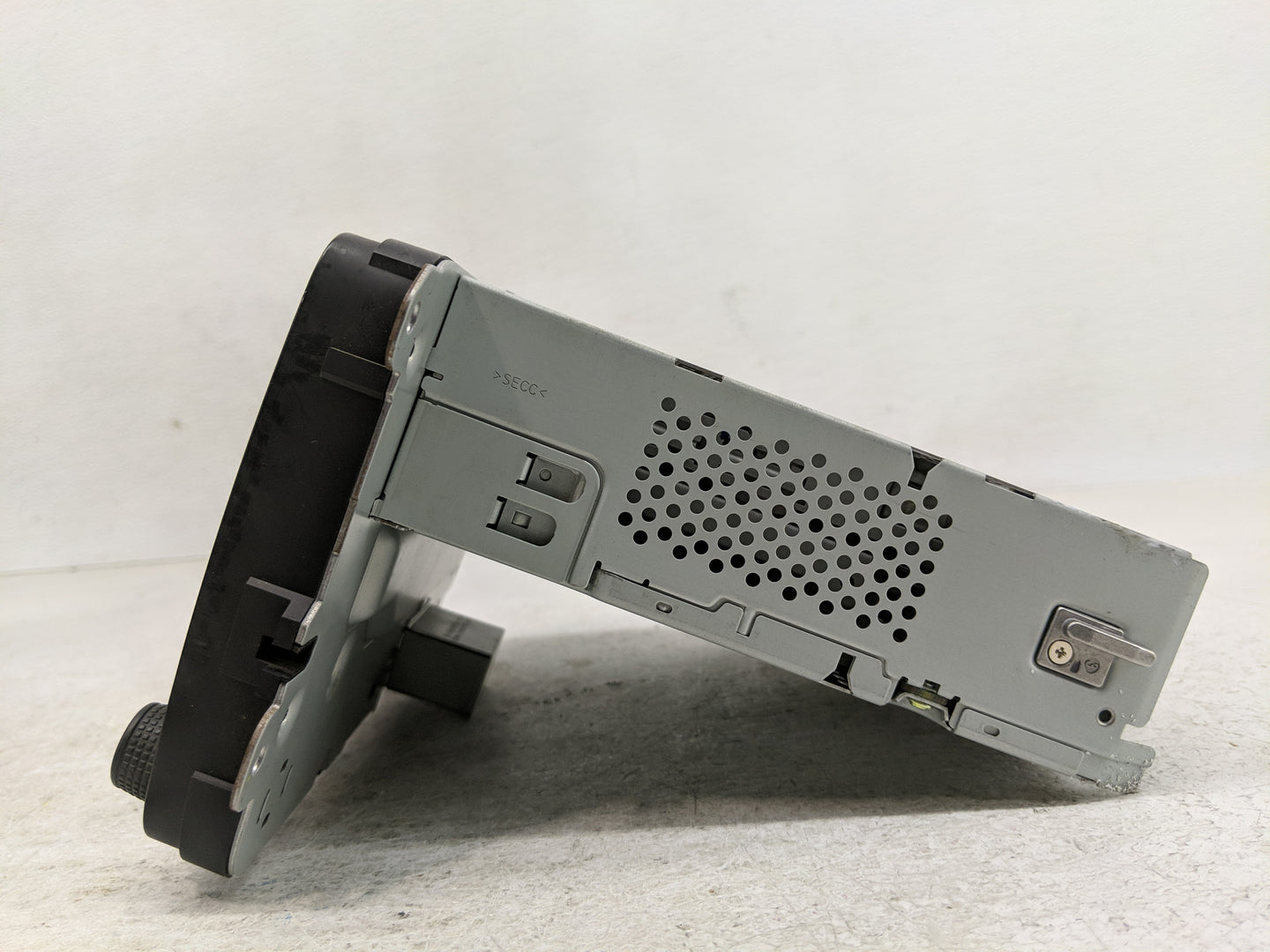 2016-2017 Volkswagen Jetta Radio AM FM Cd Player Receiver Replacement P/N:561 035 150 Fits Fits 2013 2014 2015 2016 2017 OEM