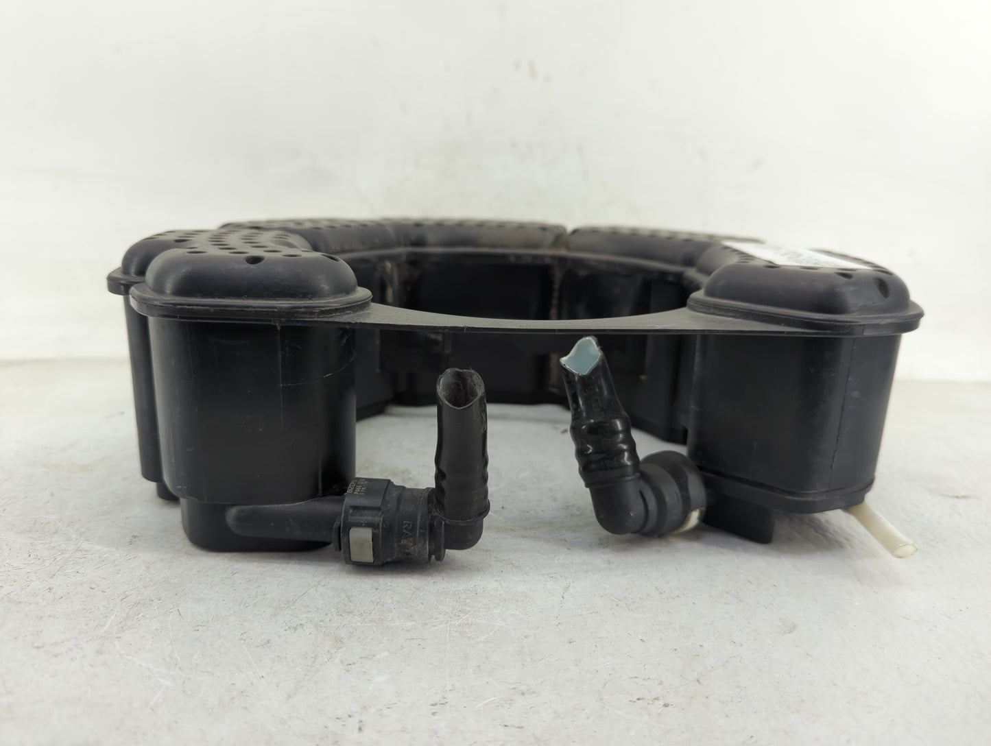 2016 Volkswagen Jetta Fuel Vapor Charcoal Canister 1357953 - Oemusedautoparts1.com