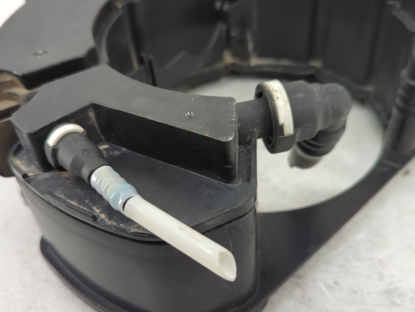 2016 Volkswagen Jetta Fuel Vapor Charcoal Canister 1357953 - Oemusedautoparts1.com