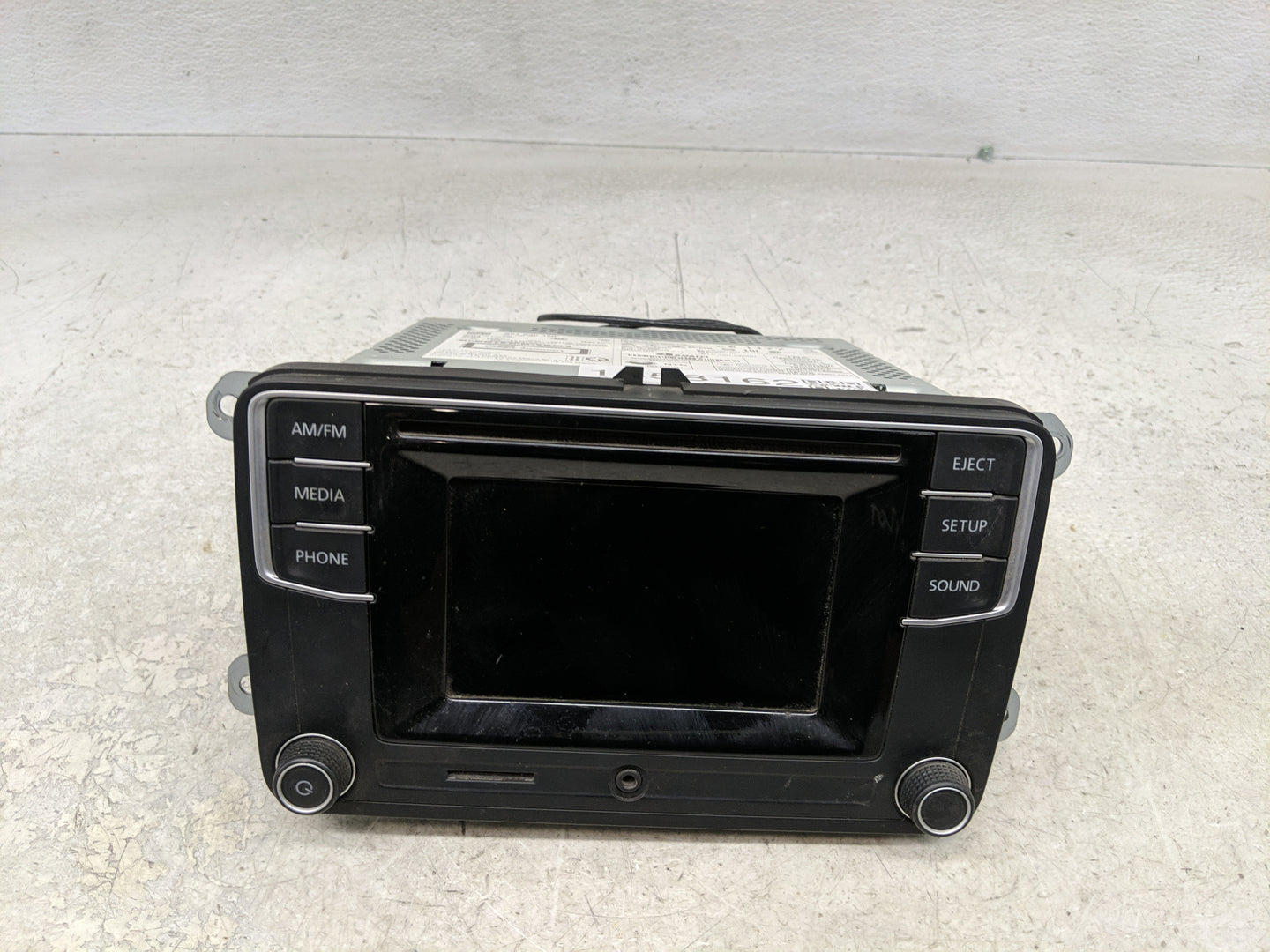 2016-2017 Volkswagen Jetta Radio AM FM Cd Player Receiver Replacement P/N:561 035 150 Fits Fits 2013 2014 2015 2016 2017 OEM