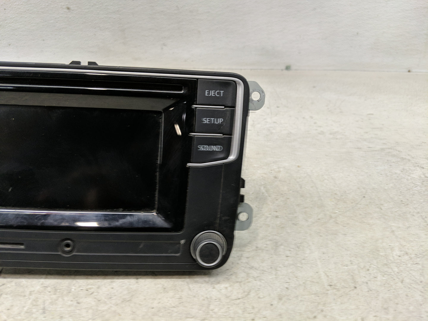 2016-2017 Volkswagen Jetta Radio AM FM Cd Player Receiver Replacement P/N:561 035 150 Fits Fits 2013 2014 2015 2016 2017 OEM