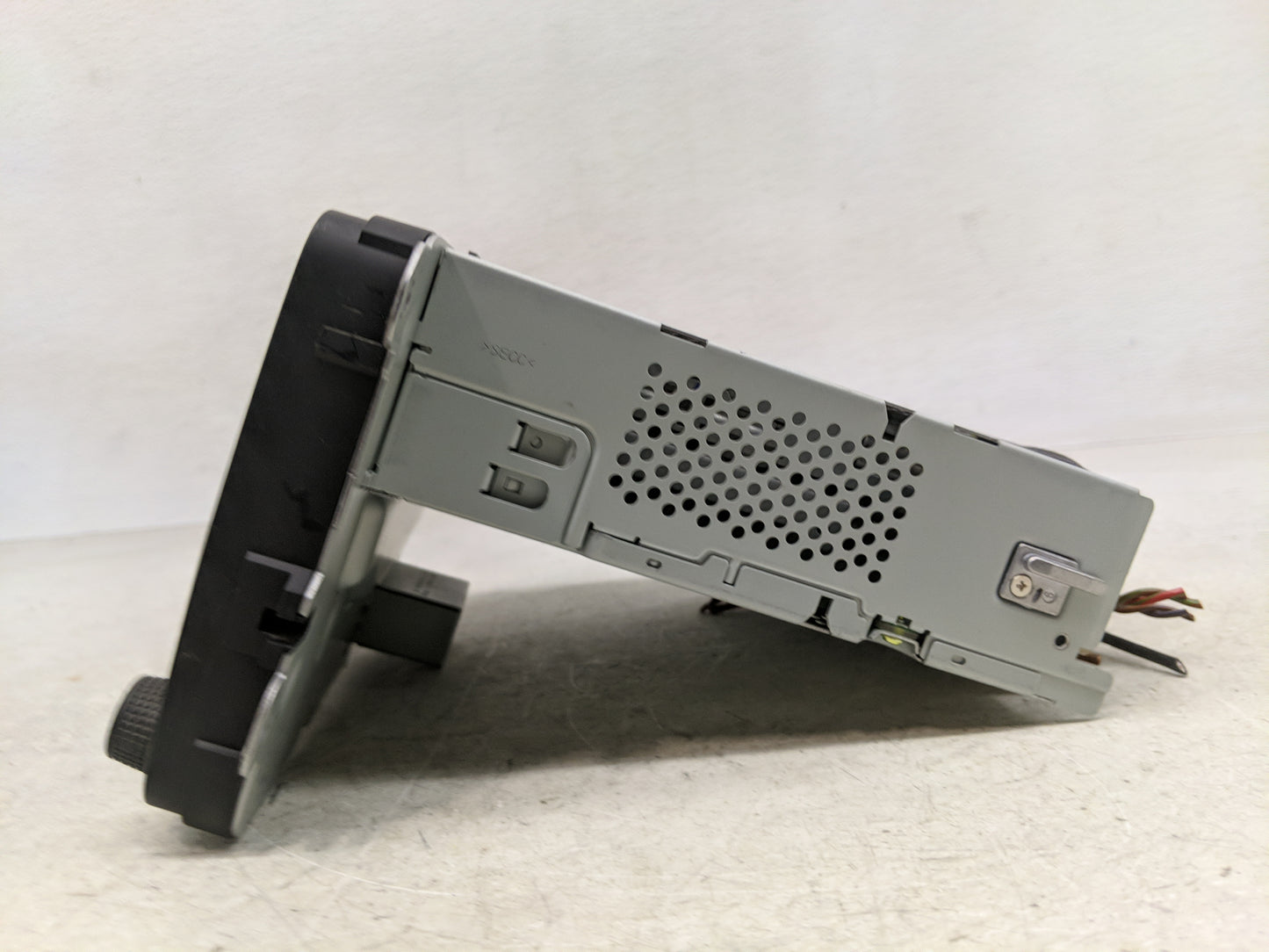 2016-2017 Volkswagen Jetta Radio AM FM Cd Player Receiver Replacement P/N:561 035 150 Fits Fits 2013 2014 2015 2016 2017 OEM