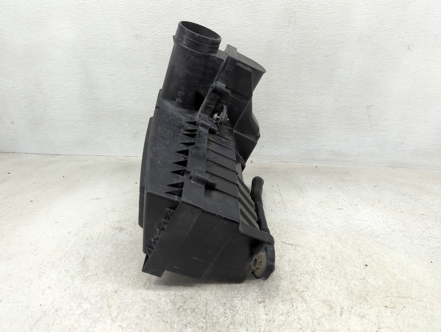 2013-2018 Volkswagen Jetta Air Cleaner Intake-duct Hose Tube - Oemusedautoparts1.com