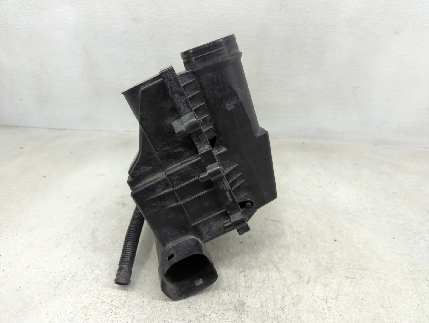 2013-2018 Volkswagen Jetta Air Cleaner Intake-duct Hose Tube - Oemusedautoparts1.com