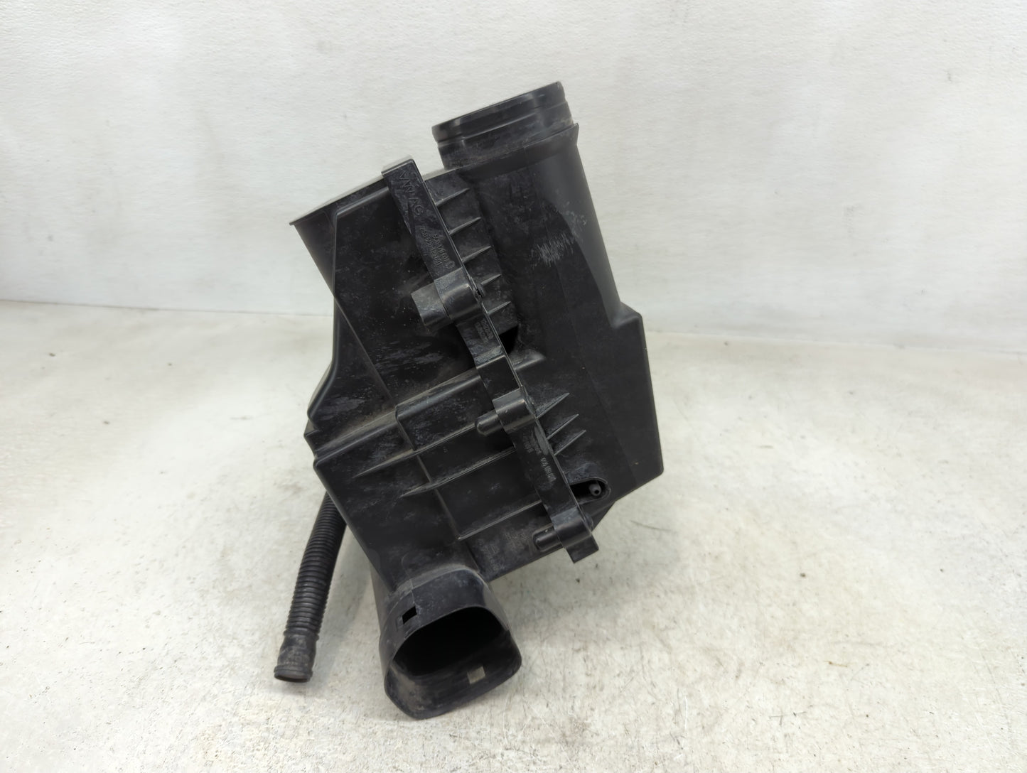 2013-2018 Volkswagen Jetta Air Cleaner Intake-duct Hose Tube - Oemusedautoparts1.com