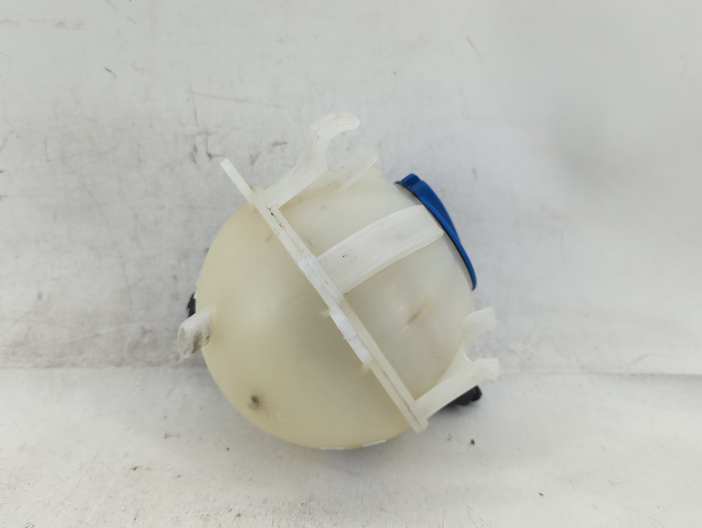 2005 Volkswagen Jetta Radiator Coolant Overflow Expansion Tank Bottle - Oemusedautoparts1.com
