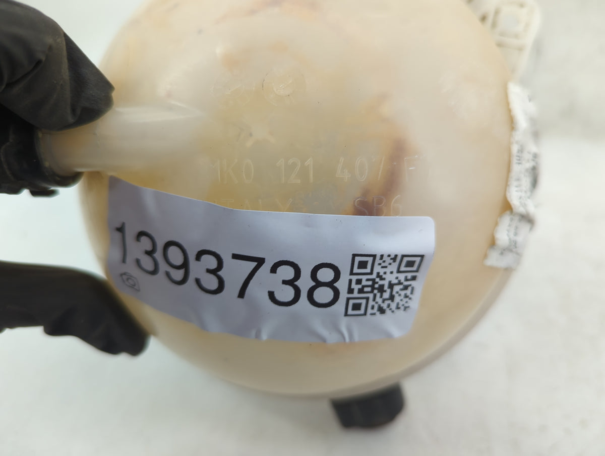 2005 Volkswagen Jetta Radiator Coolant Overflow Expansion Tank Bottle 1393738 - Oemusedautoparts1.com