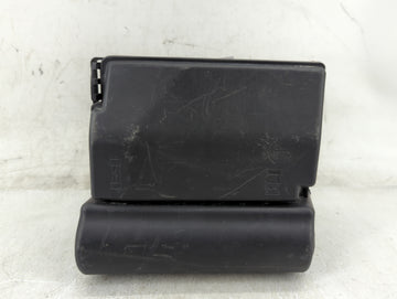 2015-2018 Volkswagen Jetta Fusebox Fuse Box Panel Relay Module P/N:5C0 937 132 A Fits Fits 2015 2016 2017 2018 OEM Used Auto