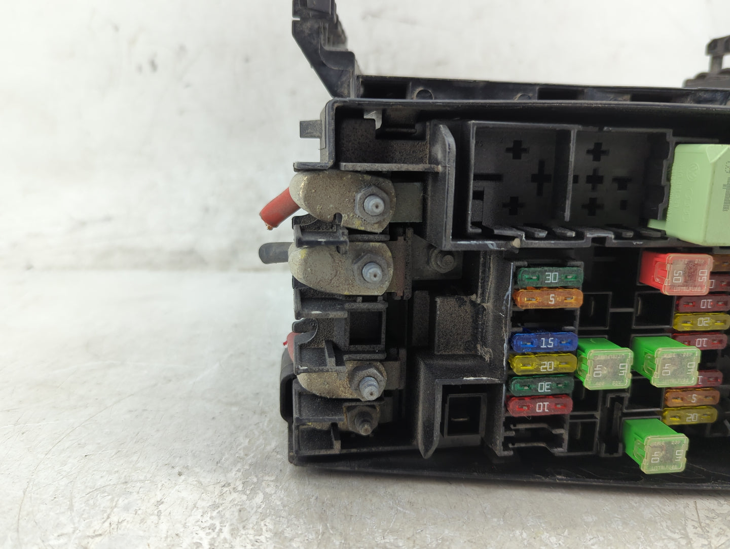 2015-2018 Volkswagen Jetta Fusebox Fuse Box Panel Relay Module P/N:5C0 937 132 A Fits Fits 2015 2016 2017 2018 OEM Used Auto