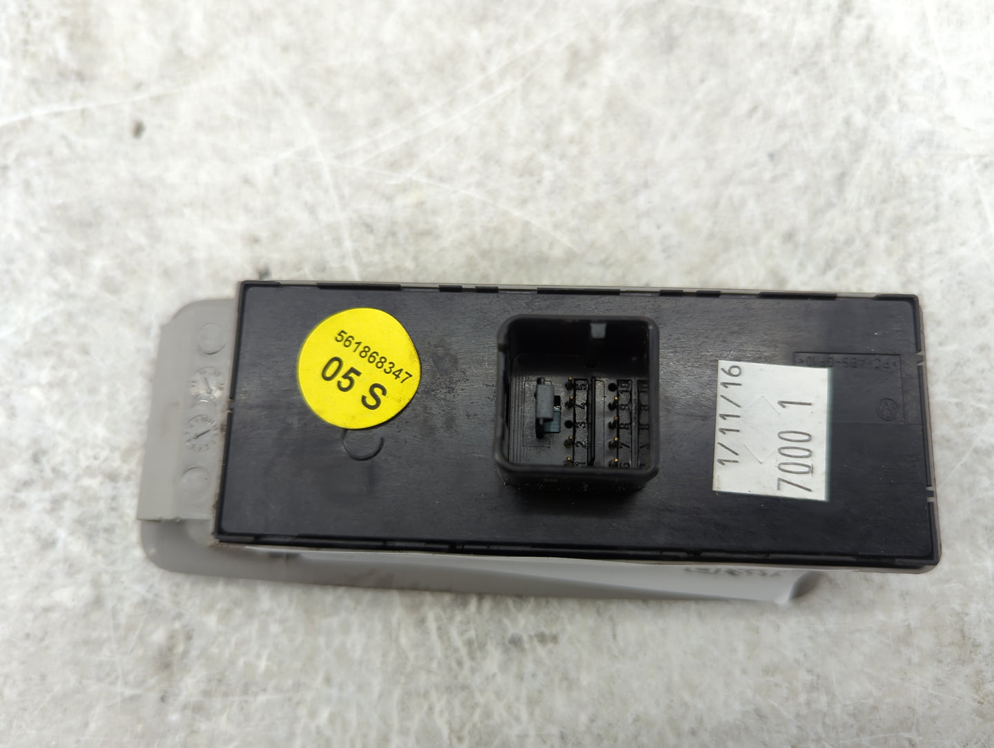 2011-2018 Volkswagen Jetta Master Power Window Switch Replacement Driver Side Left Fits OEM Used Auto Parts - Oemusedautopar