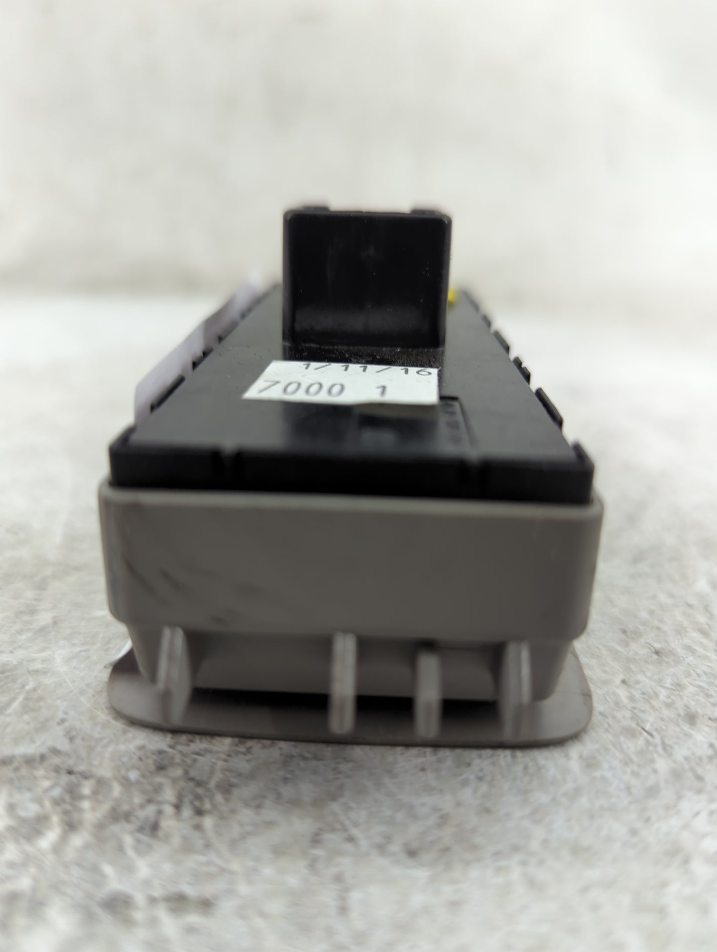 2011-2018 Volkswagen Jetta Master Power Window Switch Replacement Driver Side Left Fits OEM Used Auto Parts - Oemusedautopar