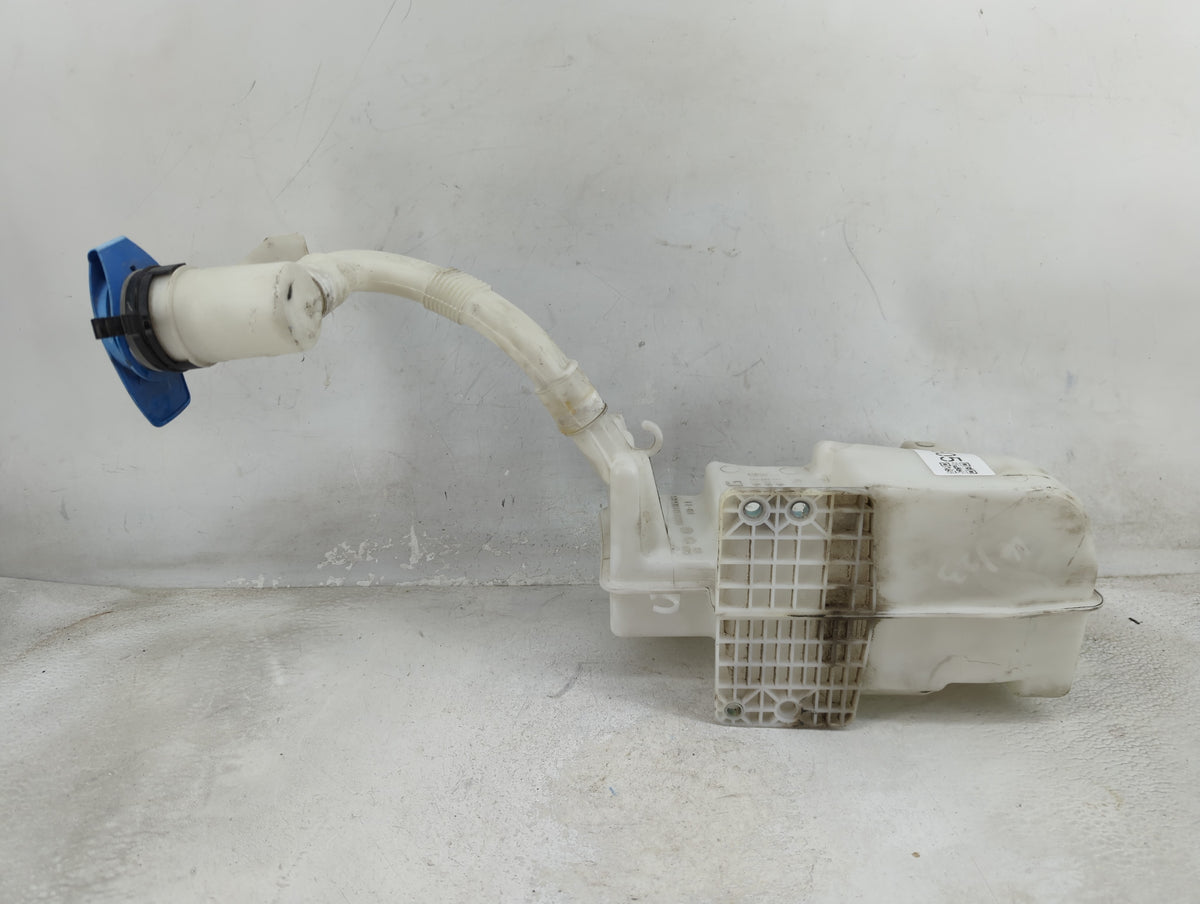 2011-2018 Volkswagen Jetta Windshield Washer Fluid Reservoir Bottle Oem 1459605 - Oemusedautoparts1.com