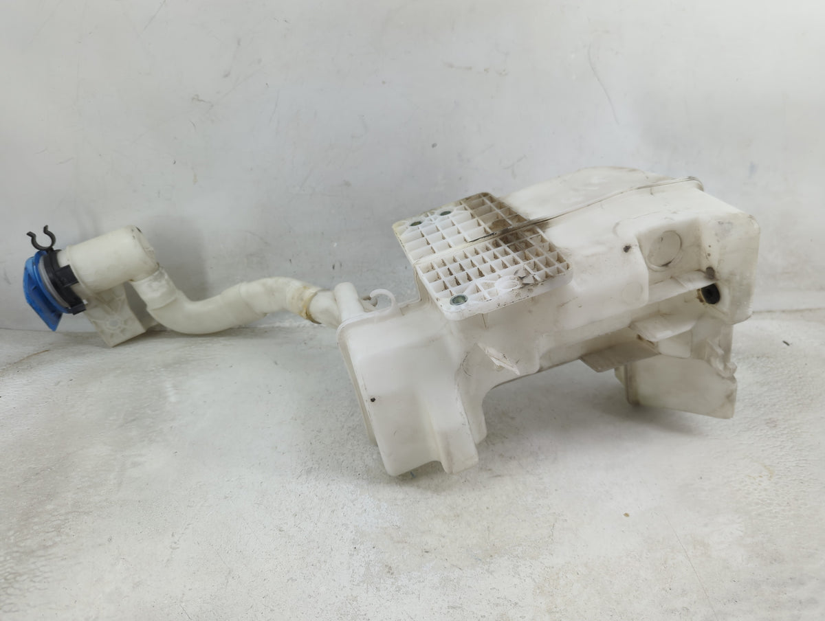 2011-2018 Volkswagen Jetta Windshield Washer Fluid Reservoir Bottle Oem 1459605 - Oemusedautoparts1.com