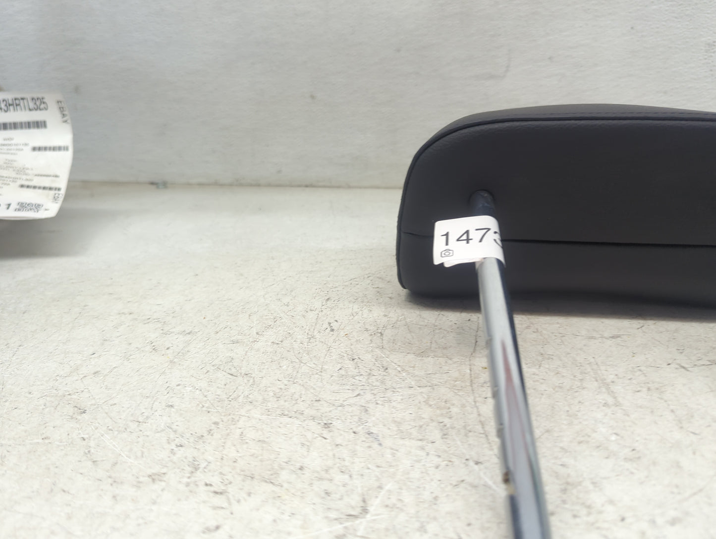 2016 Volkswagen Jetta Headrest Head Rest Front Driver Seat Black - Oemusedautoparts1.com