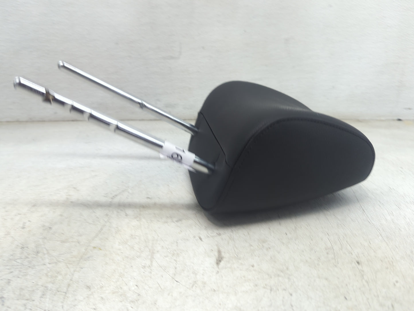 2016 Volkswagen Jetta Headrest Head Rest Front Driver Seat Black - Oemusedautoparts1.com