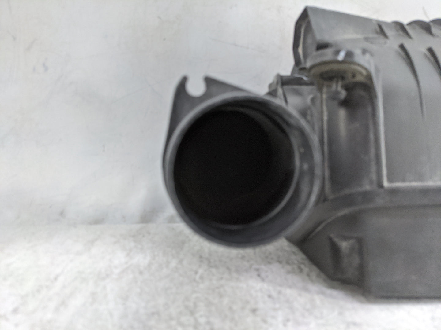 2016 Volkswagen Jetta Air Cleaner Intake-duct Hose Tube 1477958 - Oemusedautoparts1.com