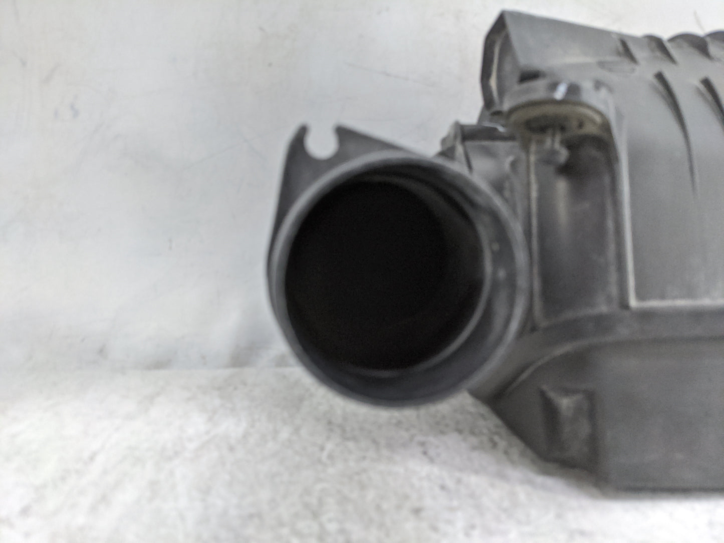 2016 Volkswagen Jetta Air Cleaner Intake-duct Hose Tube 1477958 - Oemusedautoparts1.com