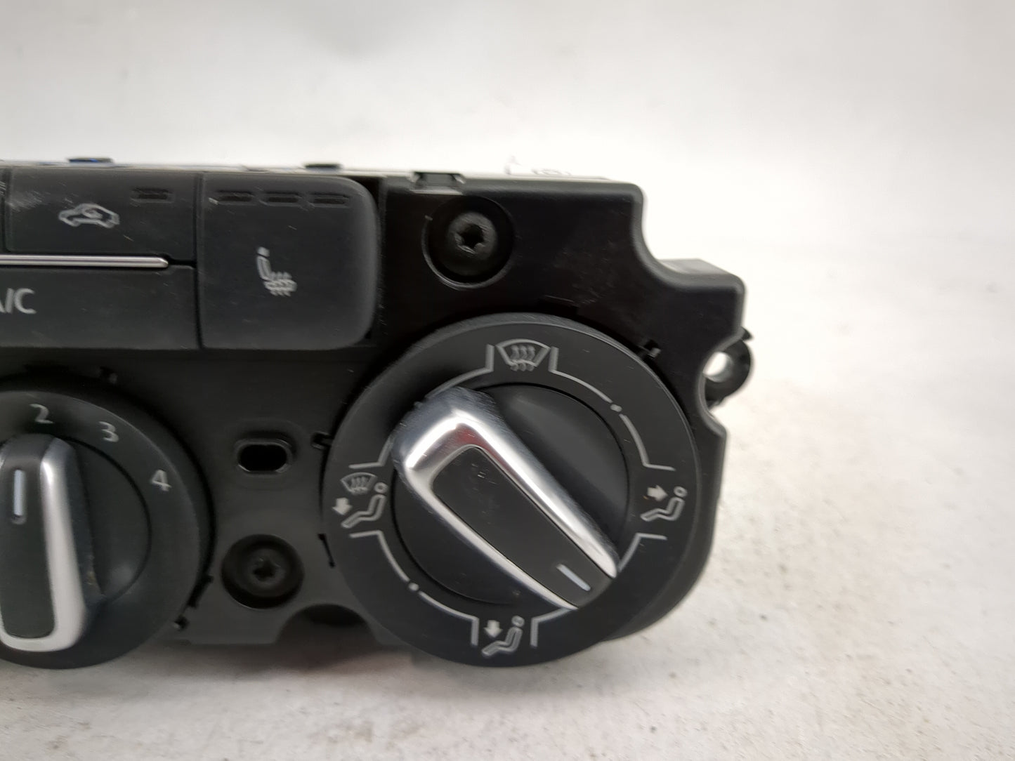 2011-2014 Volkswagen Jetta Climate Control Module Temperature AC/Heater Replacement P/N:5C1819045 90151-736/0000 Fits OEM Us