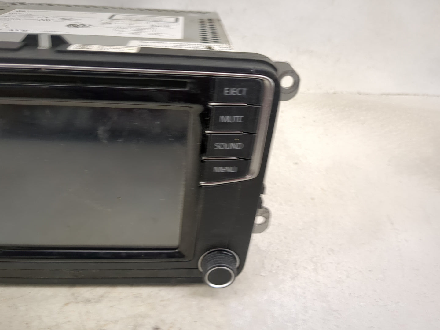 2010-2017 Volkswagen Jetta Radio AM FM Cd Player Receiver Replacement P/N:CWTUGZZF2 1788F-UGZZF2 Fits OEM Used Auto Parts - 