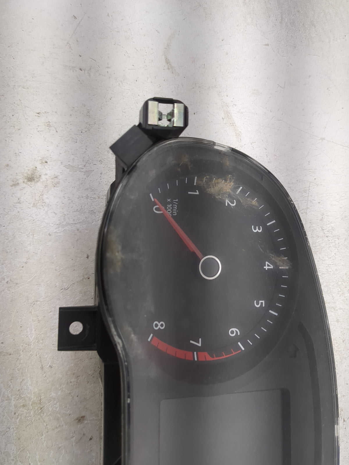 2015-2017 Volkswagen Jetta Instrument Cluster Speedometer Gauges P/N:5C6920 A2C86407800 Miles:105K Fits Fits 2015 2016 2017 