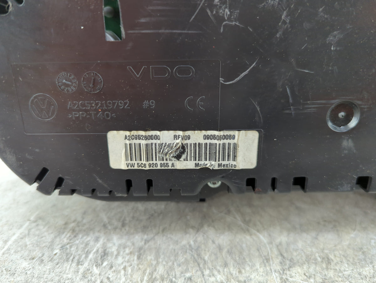 2015-2016 Volkswagen Jetta Instrument Cluster Speedometer Gauges P/N:5C6920955A A2C53219792 Miles: Fits Fits 2015 2016 OEM U