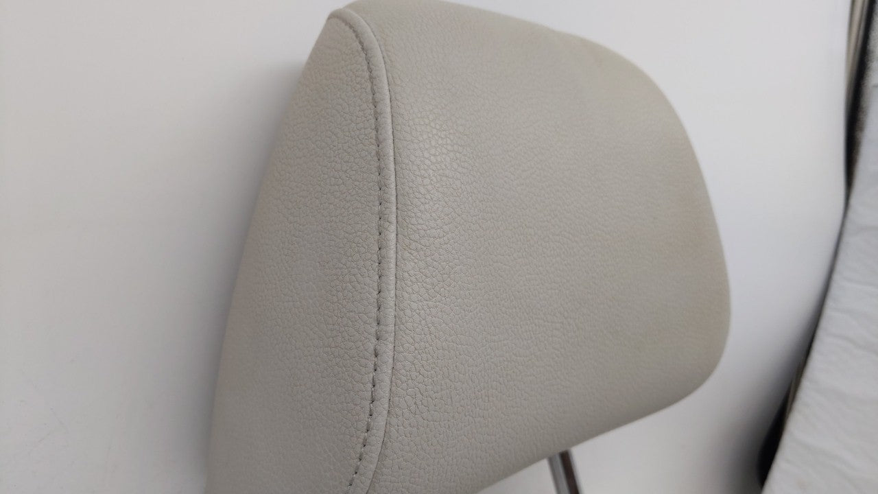 2015-2017 Volkswagen Jetta Headrest Head Rest Front Driver Passenger Seat Fits Fits 2015 2016 2017 OEM Used Auto Parts - Oem