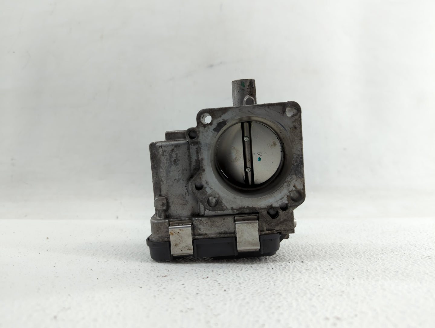 2013-2018 Volkswagen Jetta Throttle Body P/N:03F133062B Fits Fits 2013 2014 2015 2016 2017 2018 OEM Used Auto Parts - Oemuse