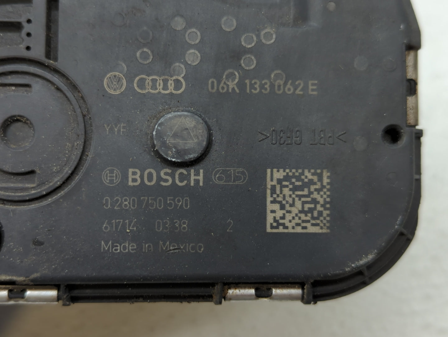 2014-2017 Volkswagen Jetta Throttle Body P/N:0 280 750 718 0 280 750590, 06K 133 062 D Fits Fits 2014 2015 2016 2017 OEM Use
