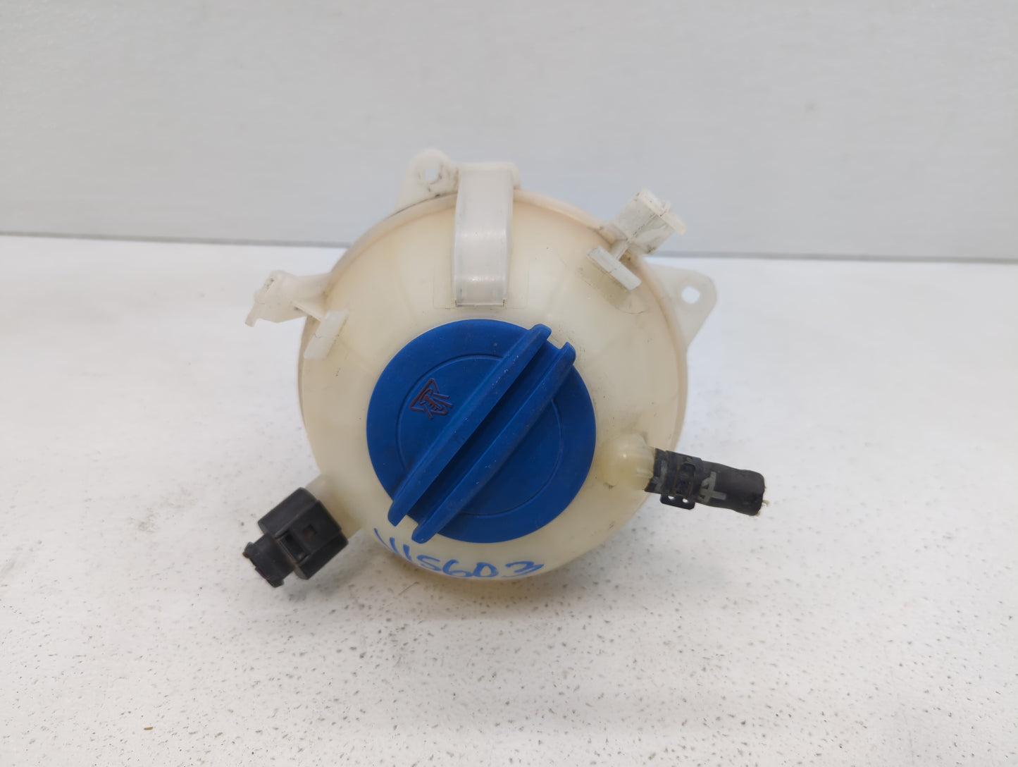 2005 Volkswagen Jetta Radiator Coolant Overflow Expansion Tank Bottle 414819 - Oemusedautoparts1.com
