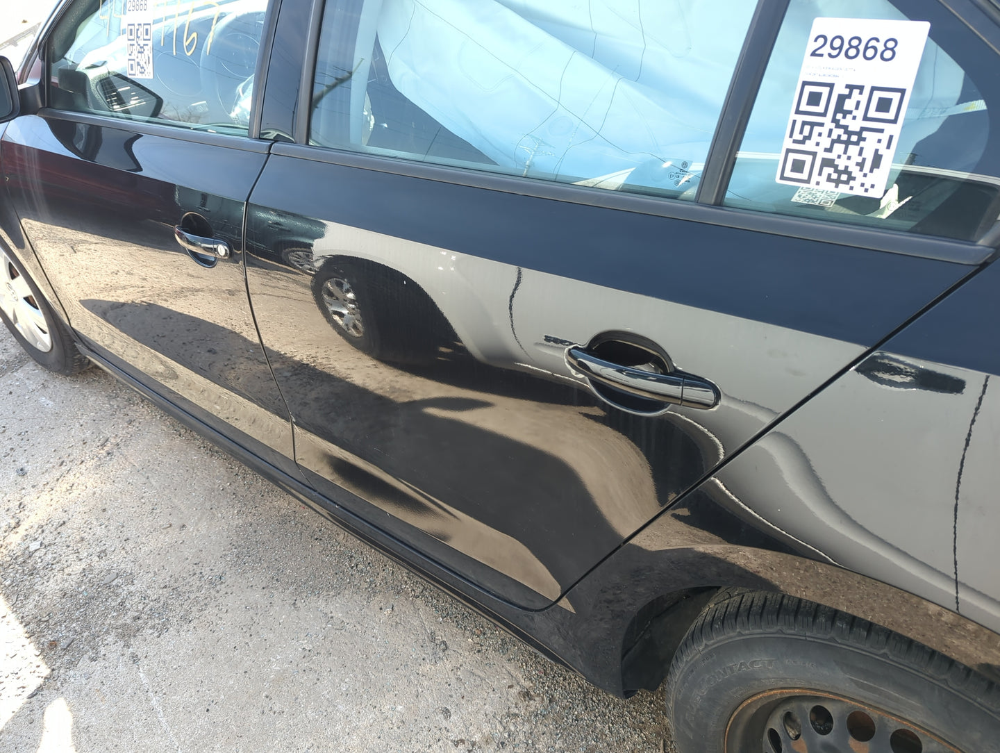 2015-2018 Volkswagen Jetta Driver Rear Door Oem - Oemusedautoparts1.com