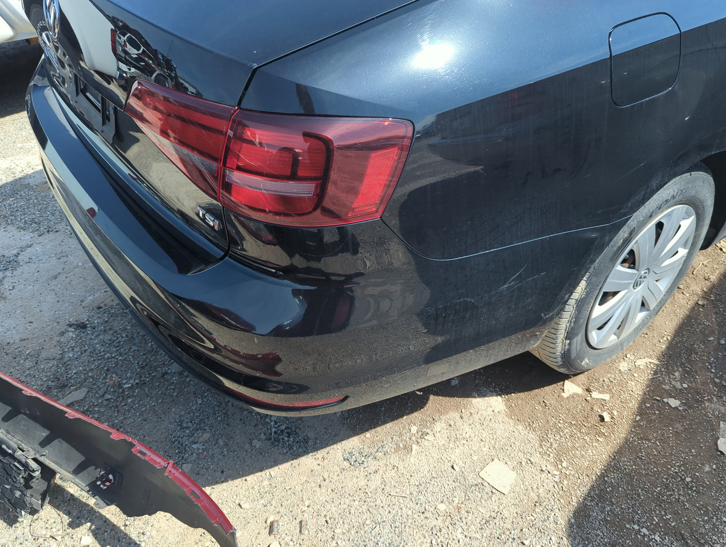 2015-2016 Volkswagen Jetta Rear Bumper Assembly Oem - Oemusedautoparts1.com