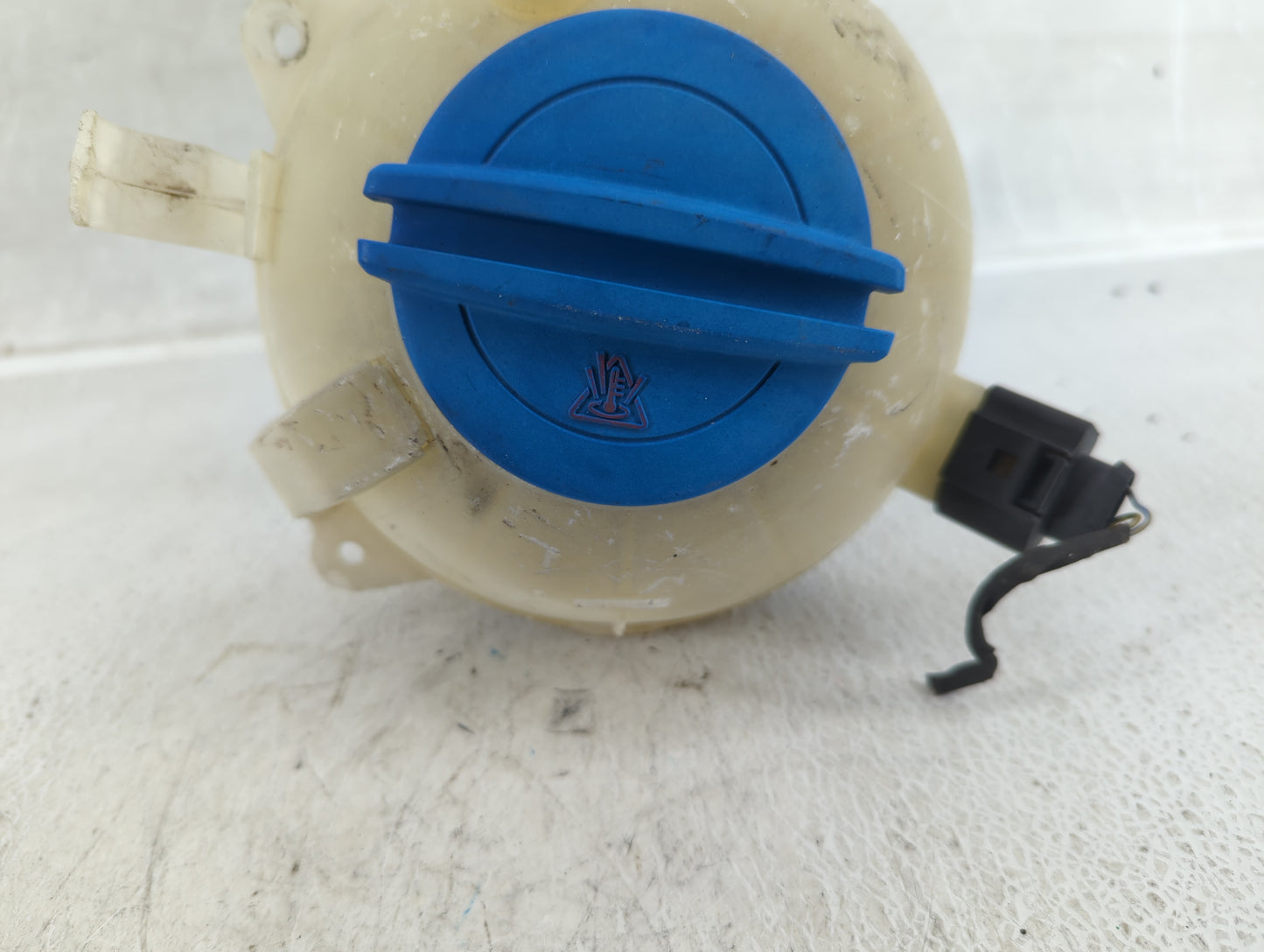 2005 Volkswagen Jetta Radiator Coolant Overflow Expansion Tank Bottle 535507 - Oemusedautoparts1.com