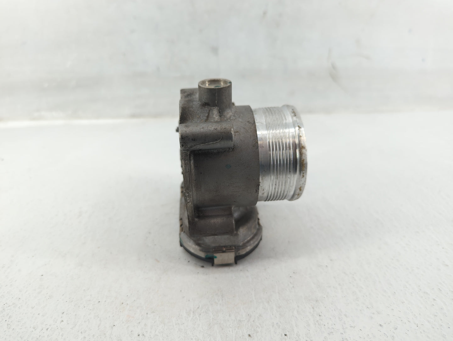 2014-2017 Volkswagen Jetta Throttle Body P/N:06K 133 062 E Fits Fits 2014 2015 2016 2017 OEM Used Auto Parts - Oemusedautopa