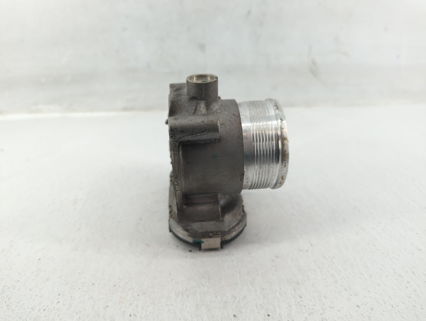 2014-2017 Volkswagen Jetta Throttle Body P/N:06K 133 062 E Fits Fits 2014 2015 2016 2017 OEM Used Auto Parts - Oemusedautopa