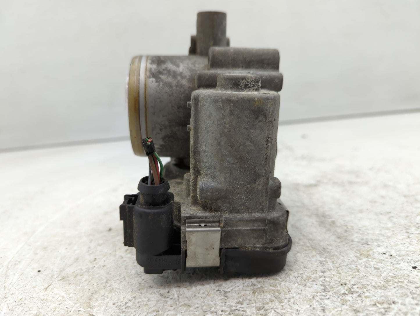 2013-2018 Volkswagen Jetta Throttle Body P/N:03F133062B Fits Fits 2013 2014 2015 2016 2017 2018 OEM Used Auto Parts - Oemuse