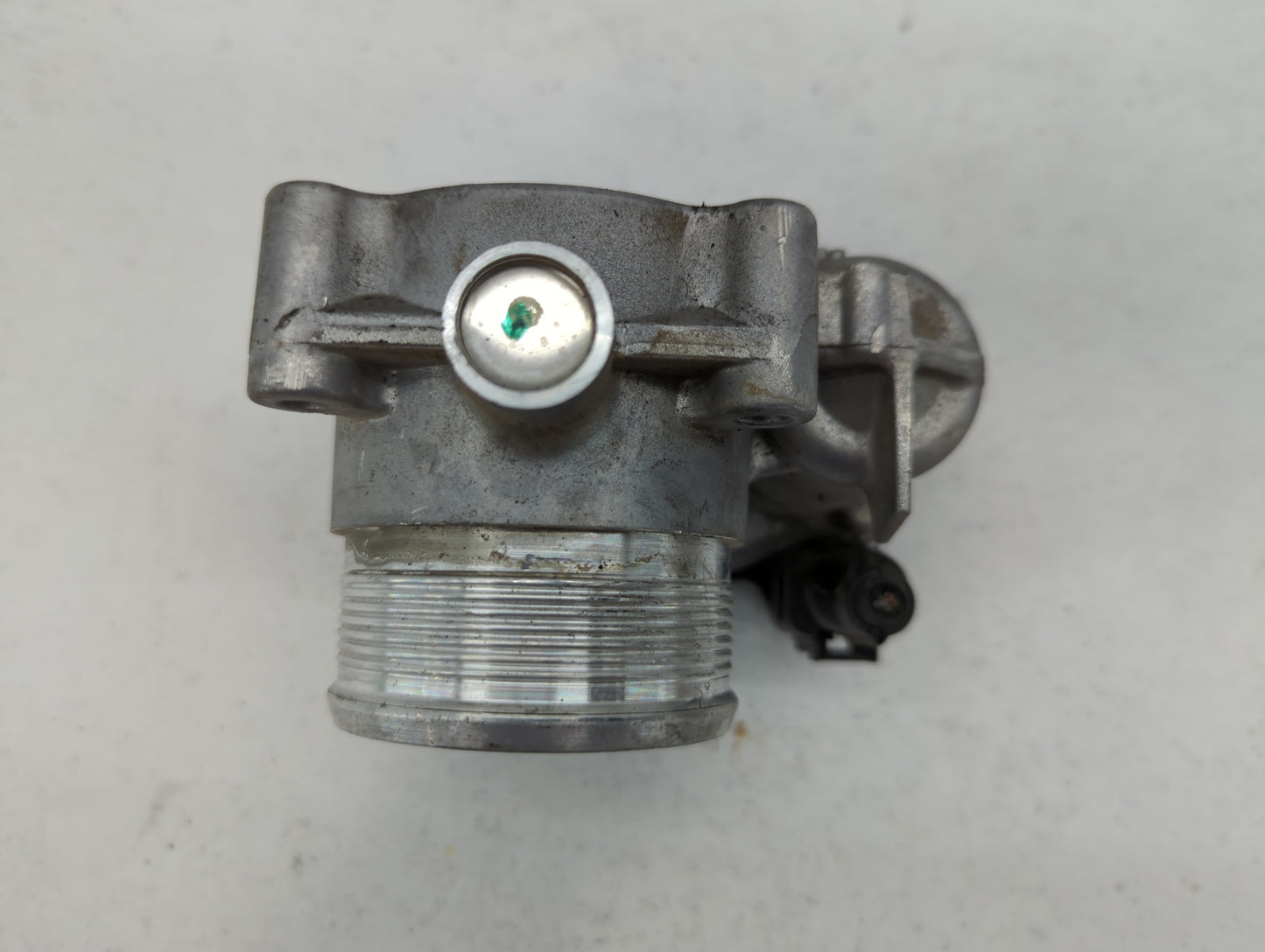 2014-2017 Volkswagen Jetta Throttle Body P/N:06K 133 062 E Fits Fits 2014 2015 2016 2017 OEM Used Auto Parts - Oemusedautopa