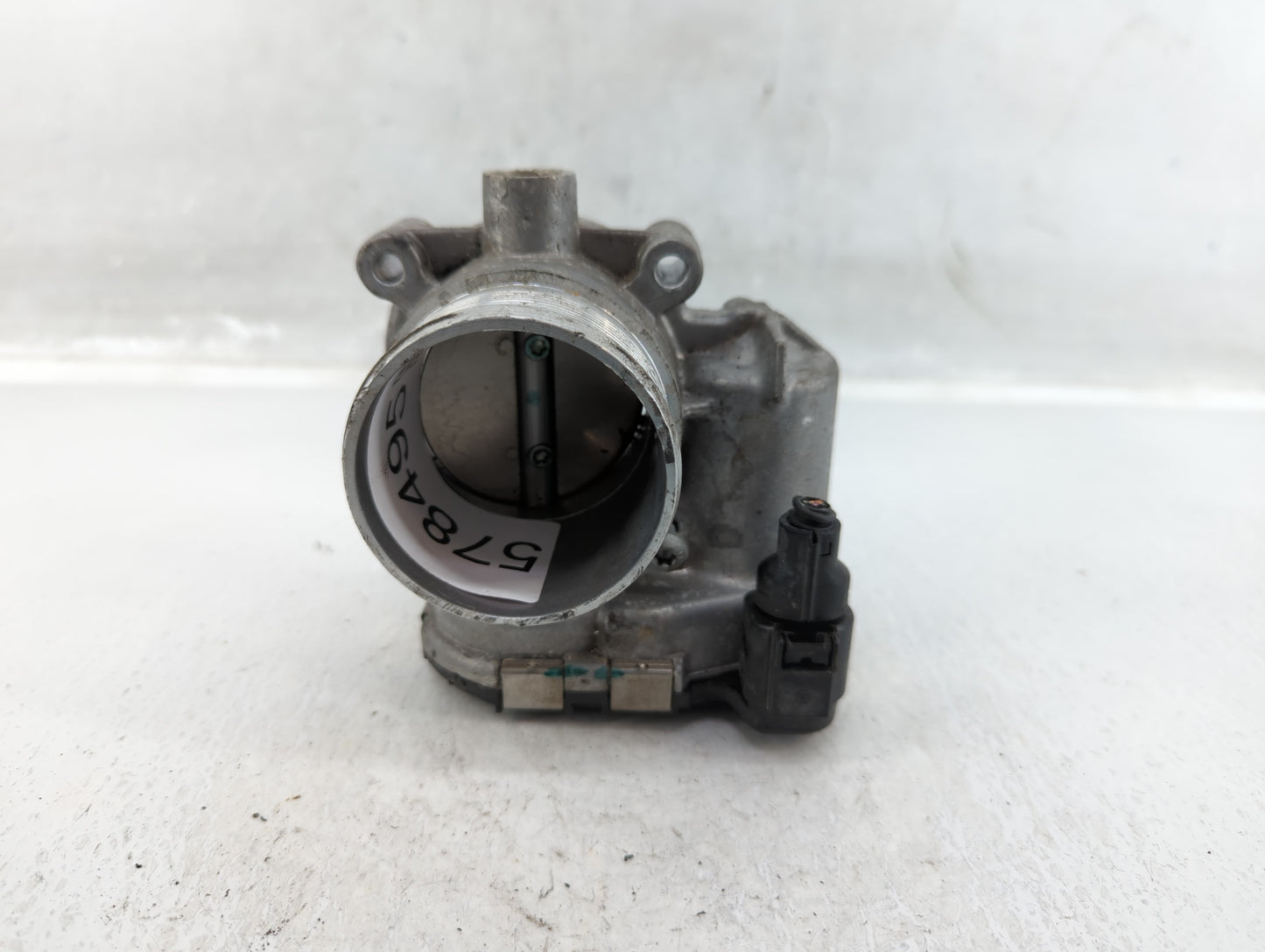 2014-2017 Volkswagen Jetta Throttle Body P/N:06K 133 062 E Fits Fits 2014 2015 2016 2017 OEM Used Auto Parts - Oemusedautopa