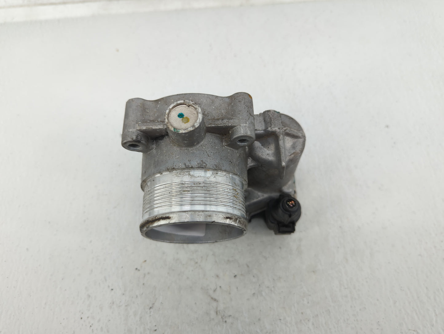 2014-2017 Volkswagen Jetta Throttle Body P/N:06K 133 062 E Fits Fits 2014 2015 2016 2017 OEM Used Auto Parts - Oemusedautopa