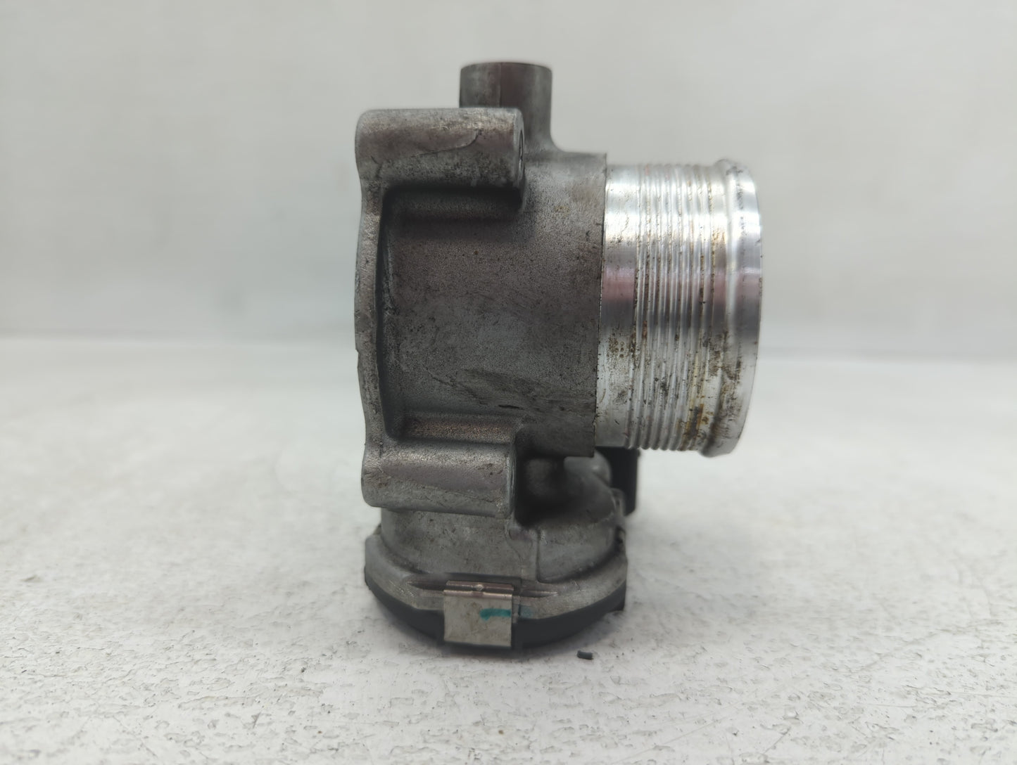 2014-2017 Volkswagen Jetta Throttle Body P/N:06K 133 062 E Fits Fits 2014 2015 2016 2017 OEM Used Auto Parts - Oemusedautopa